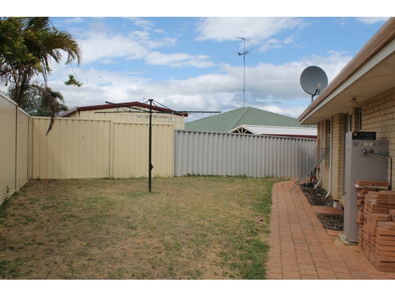12B Darter Place, Halls Head WA 6210