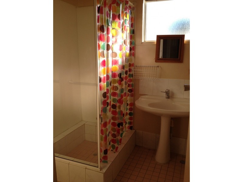 8B Parmelia Ave, Madora Bay WA 6210