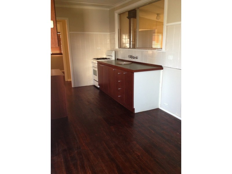 8B Parmelia Ave, Madora Bay WA 6210