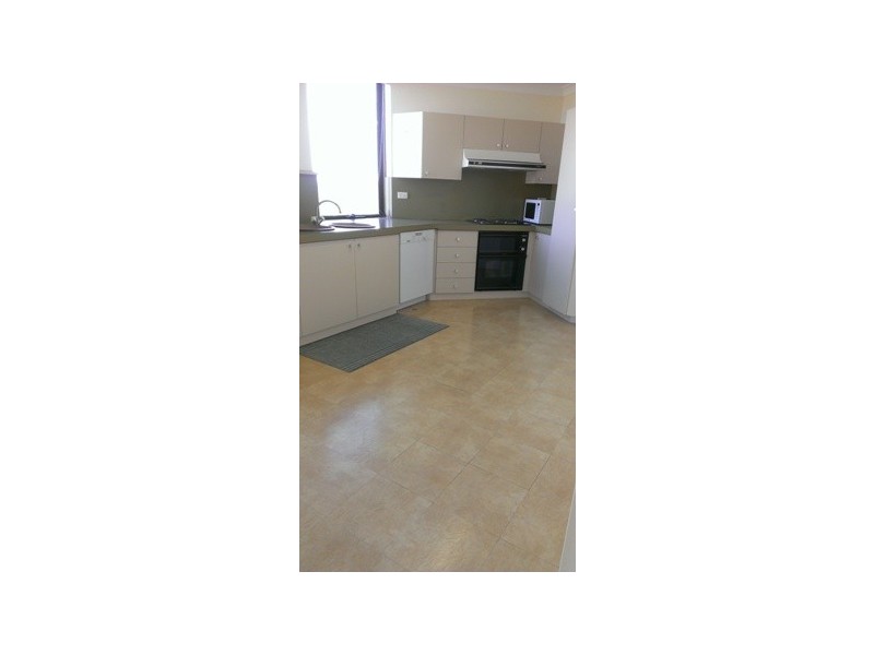 18/6 Valley Road, Halls Head WA 6210