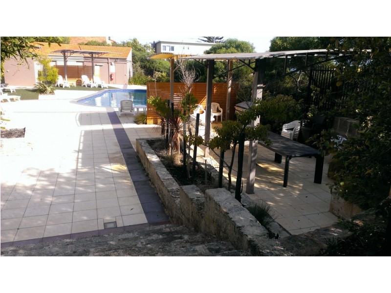 18/6 Valley Road, Halls Head WA 6210