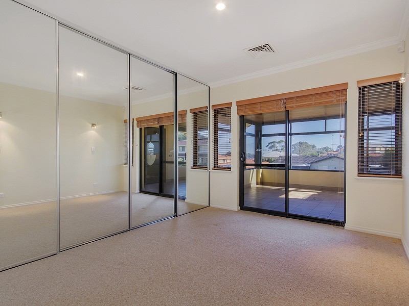5/10 Winjan Place, Dudley Park WA 6210