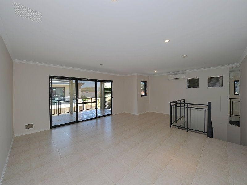 12/28 Davey Street, Mandurah WA 6210
