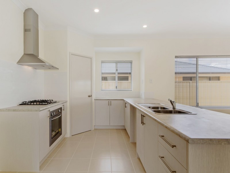 9 Seashells Crescent, Singleton WA 6175