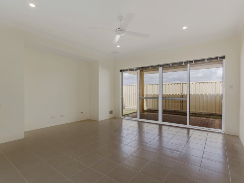 9 Seashells Crescent, Singleton WA 6175