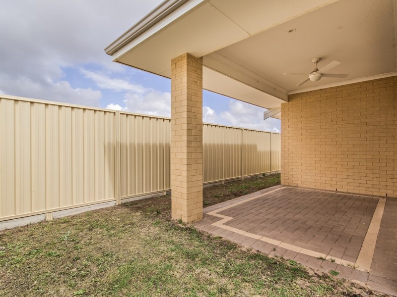9 Seashells Crescent, Singleton WA 6175