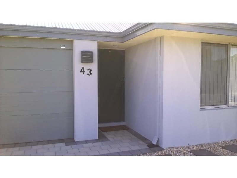 43 Warburton Trail, Lakelands WA 6180