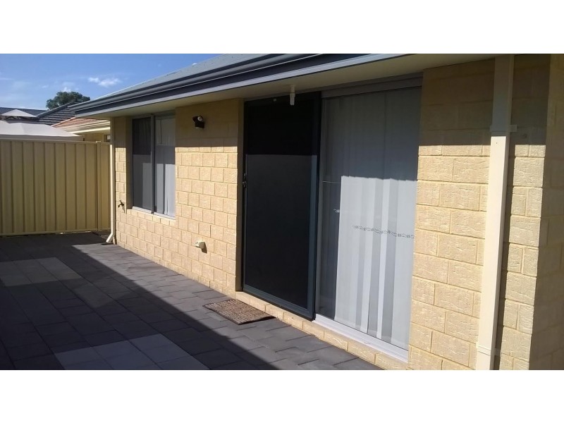 43 Warburton Trail, Lakelands WA 6180