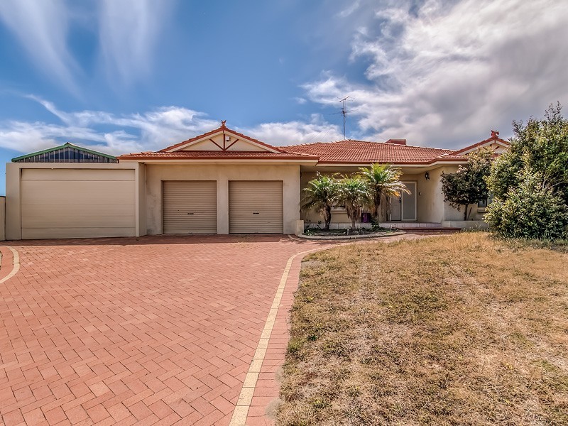 10 Magnolia Rise, Halls Head WA 6210