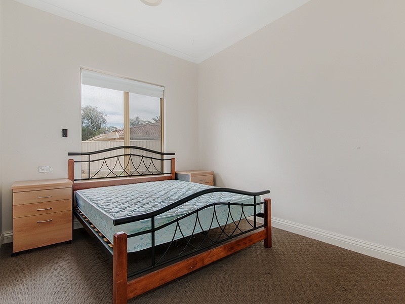 10 Magnolia Rise, Halls Head WA 6210