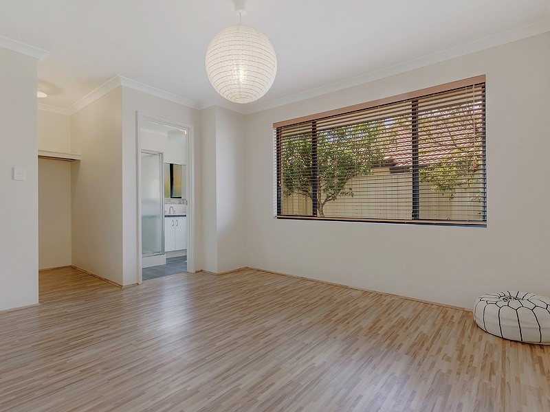 24 Peacock Avenue, Singleton WA 6175