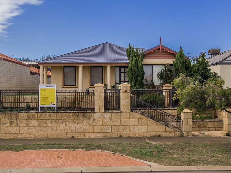 37 Batavia Avenue, Wannanup WA 6210
