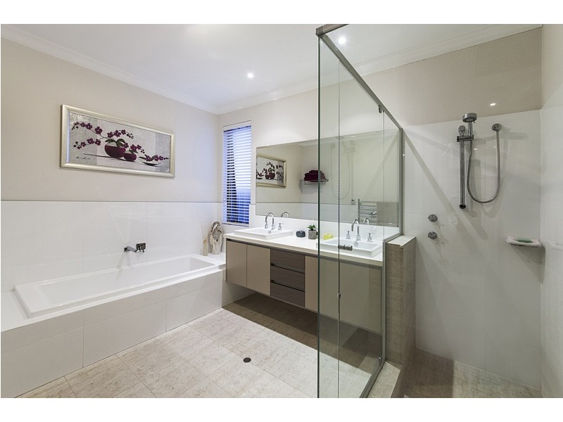 30 Cormorant Key, Wannanup WA 6210