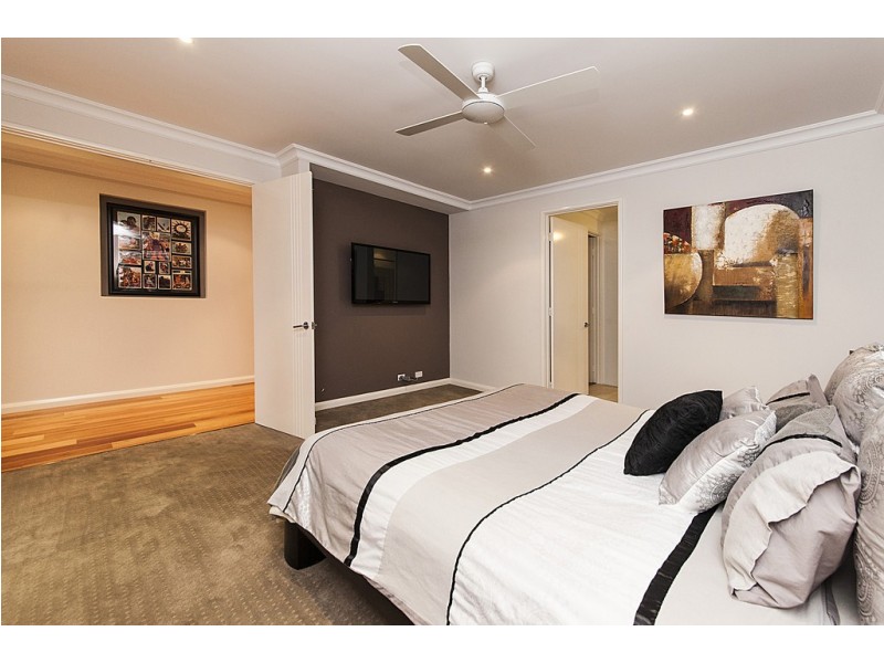 30 Cormorant Key, Wannanup WA 6210