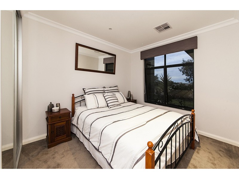 30 Cormorant Key, Wannanup WA 6210
