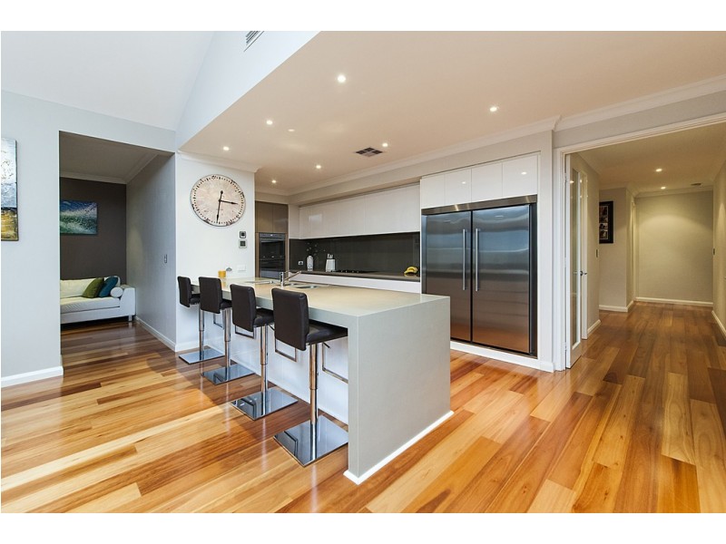 30 Cormorant Key, Wannanup WA 6210