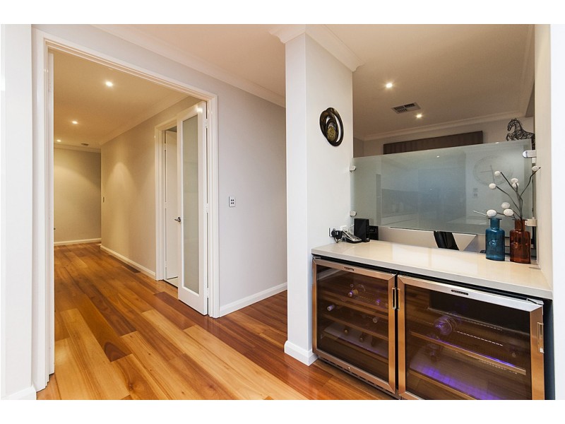 30 Cormorant Key, Wannanup WA 6210