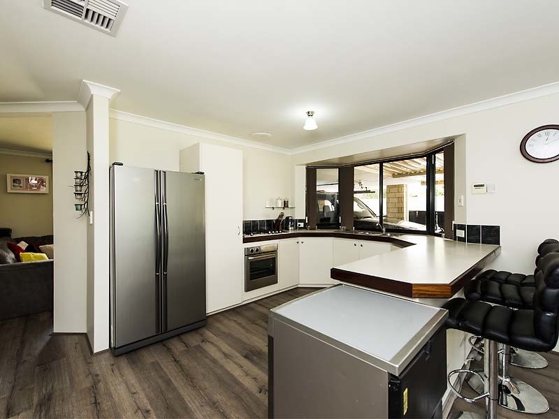 31 Mississippi Drive, Greenfields WA 6210