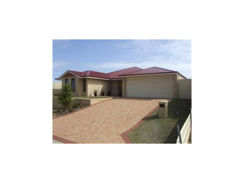 12 Quairading Rise, Dawesville WA 6211