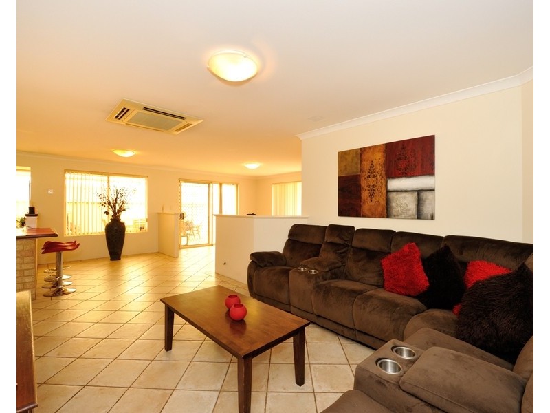 12 Orion Road, Silver Sands WA 6210