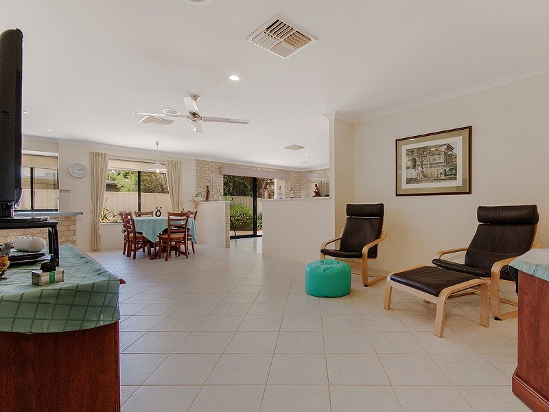 37 Janice Avenue, Falcon WA 6210