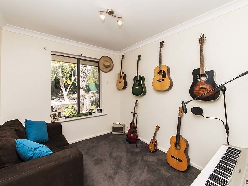 60 Kenton Way, Rockingham WA 6168