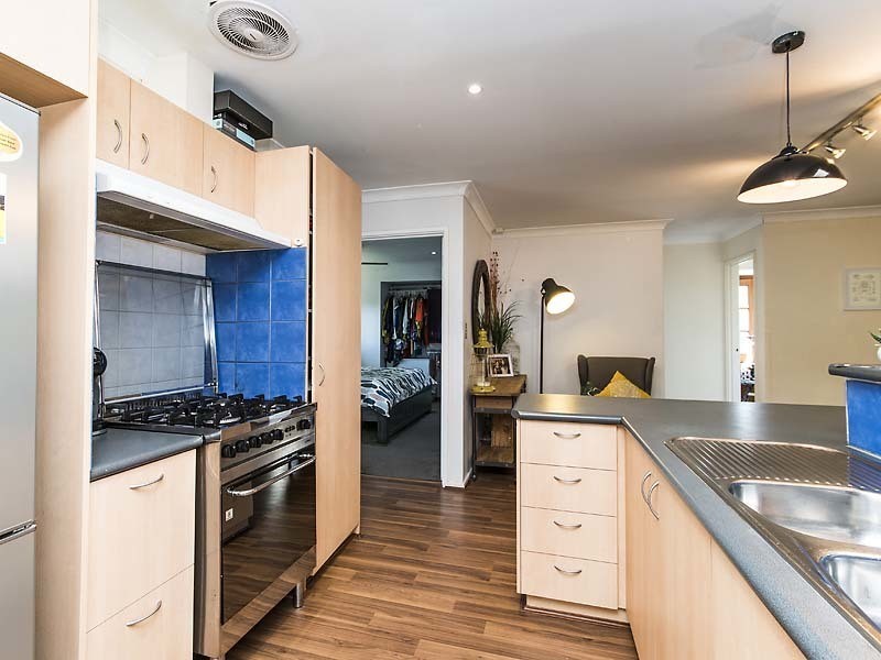 60 Kenton Way, Rockingham WA 6168