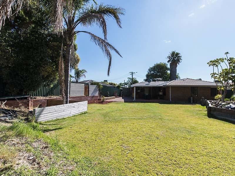 60 Kenton Way, Rockingham WA 6168