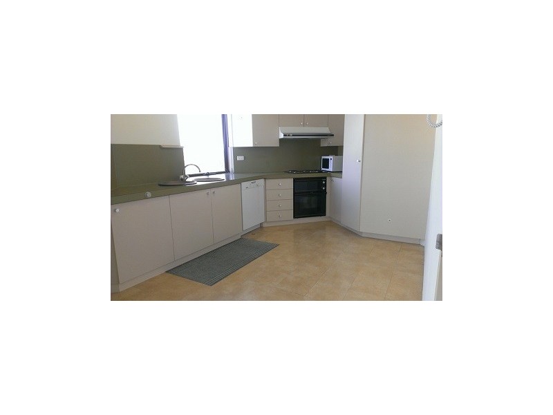 18A/6 Valley Road, Halls Head WA 6210