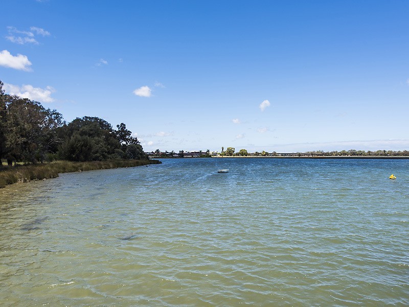 8B Mill Place, Dudley Park WA 6210