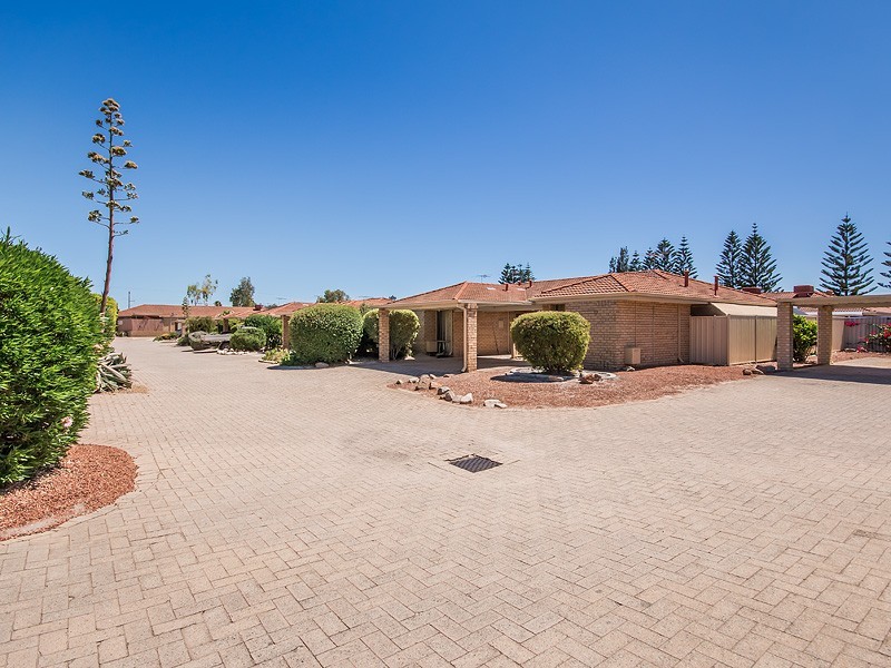 18/96 Simpson Avenue, Rockingham WA 6168