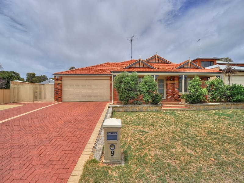 9 Coastal Retreat, Wannanup WA 6210