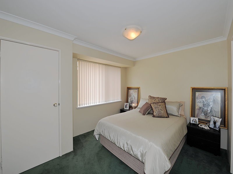 9 Coastal Retreat, Wannanup WA 6210