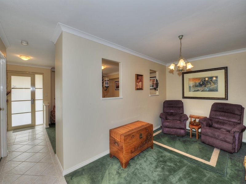 9 Coastal Retreat, Wannanup WA 6210