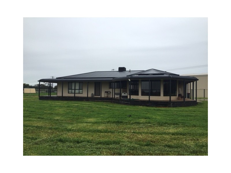 584 MORRIS ROAD, Lake Wyangan NSW 2680