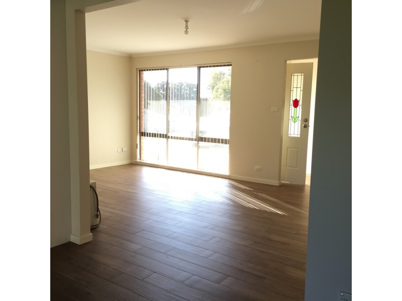 6 School Street, Griffith NSW 2680