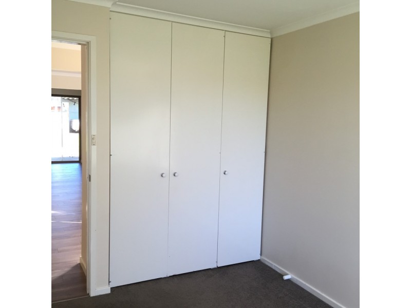 6 School Street, Griffith NSW 2680