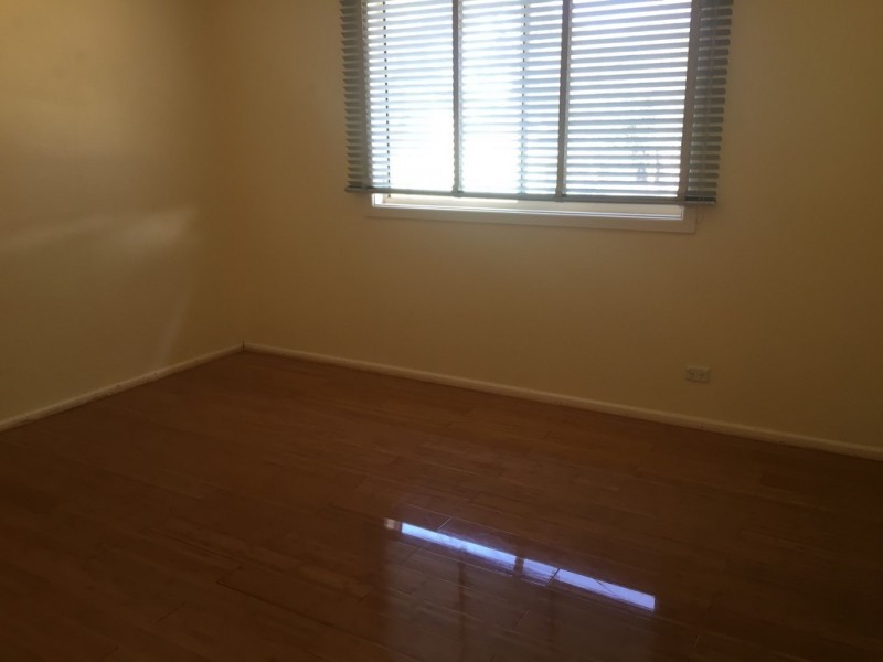 24 Napier Street, Goolgowi NSW 2652