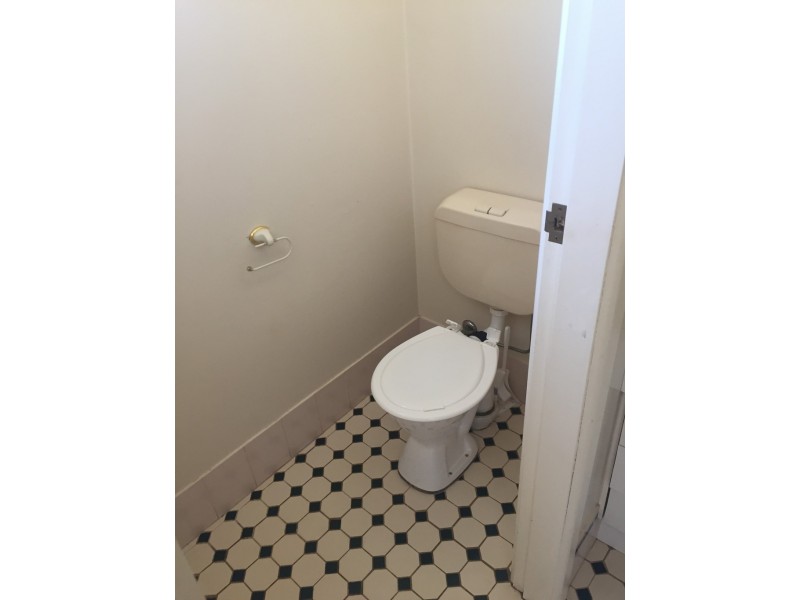 24 Napier Street, Goolgowi NSW 2652