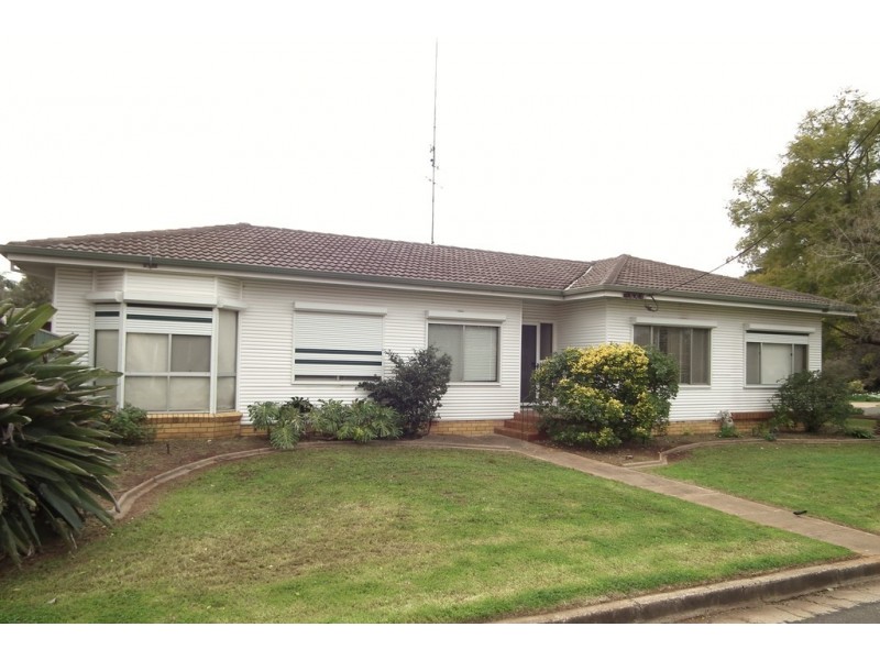 24 Marcus Street, Griffith NSW 2680