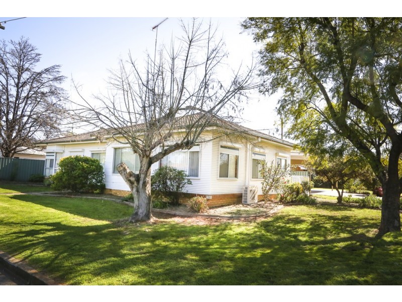 24 Marcus Street, Griffith NSW 2680