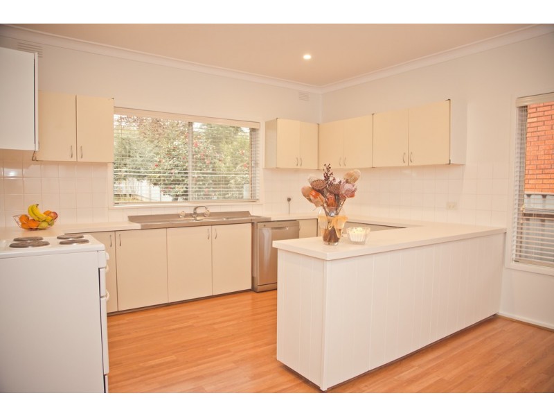 32 Langley Crescent, Griffith NSW 2680