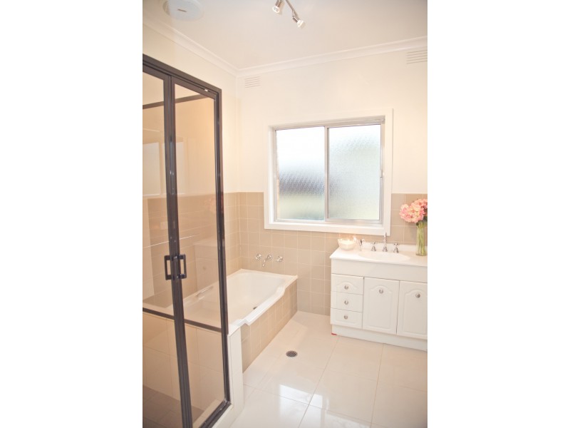 32 Langley Crescent, Griffith NSW 2680