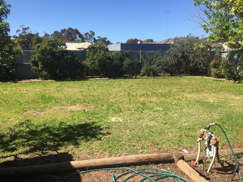 9 Gorton Street, Yoogali NSW 2680