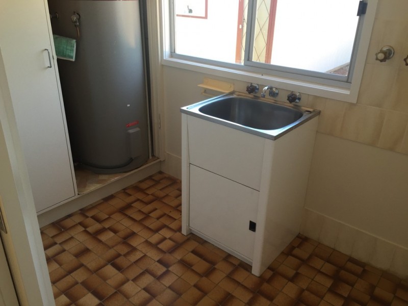 9 Gorton Street, Yoogali NSW 2680