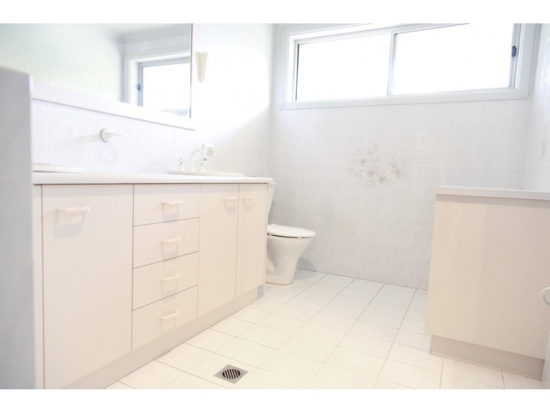 86 Ross Crescent, Griffith NSW 2680