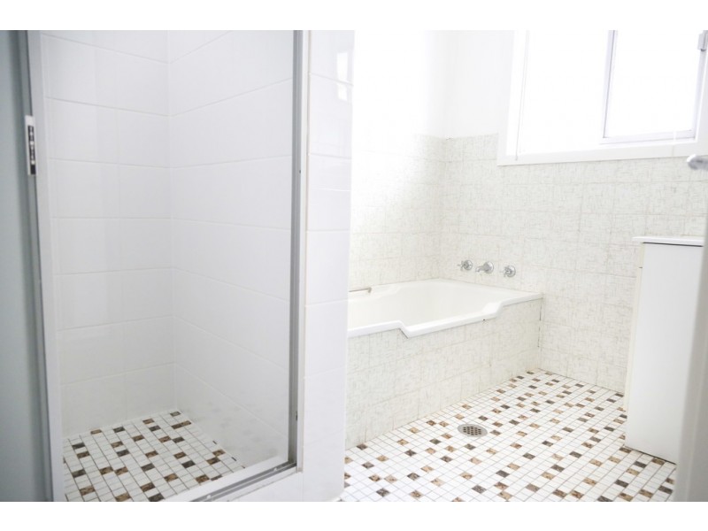 86 Ross Crescent, Griffith NSW 2680