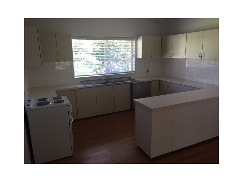 32 Langley Crescent, Griffith NSW 2680