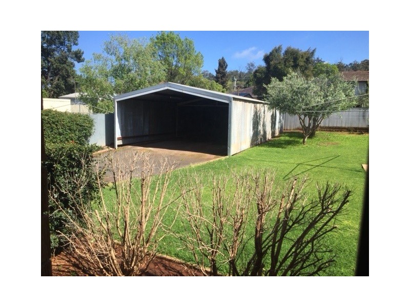 32 Langley Crescent, Griffith NSW 2680