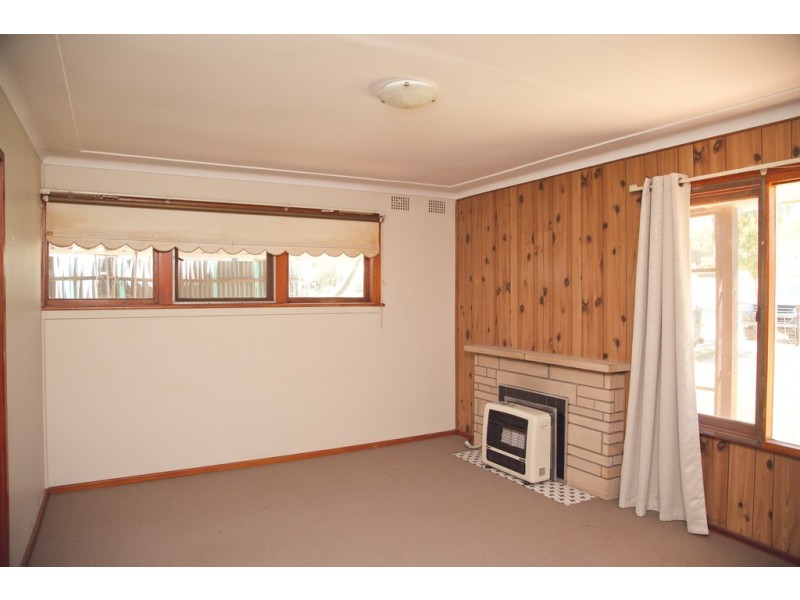 104 Macarthur Street, Griffith NSW 2680